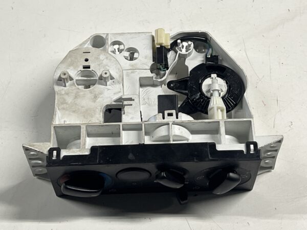 A/C Heater Control Isuzu NPR OEM - Image 4