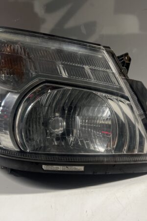 Front Right Headlight Headlamp Hino 195 OEM 100-73777