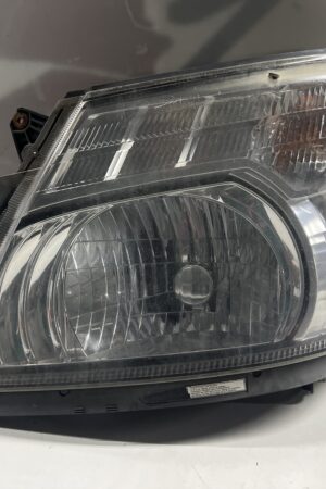 Front Left Headlight Headlamp Hino 195 OEM 100-79777
