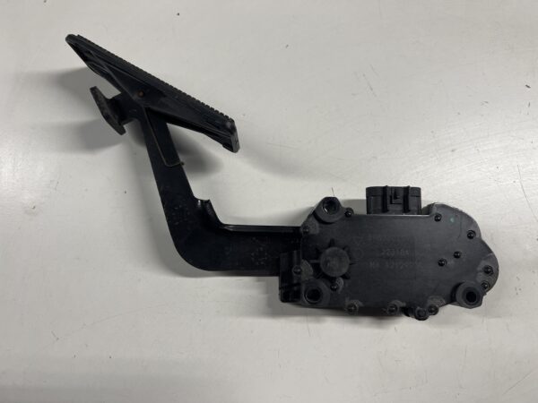 Gas Accelerator Pedal ISUZU NPR Gas 2012-2020 OEM 8980601540