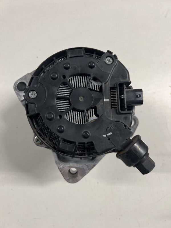 Alternator Generator Isuzu NPR 2022 OEM 85563635 - Image 3