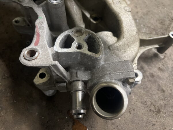 Engine Coolant Water Pump w/ Clutch Isuzu NPR Gas 2021-2025 OEM 8843820120 84382012 12725726 - Image 3