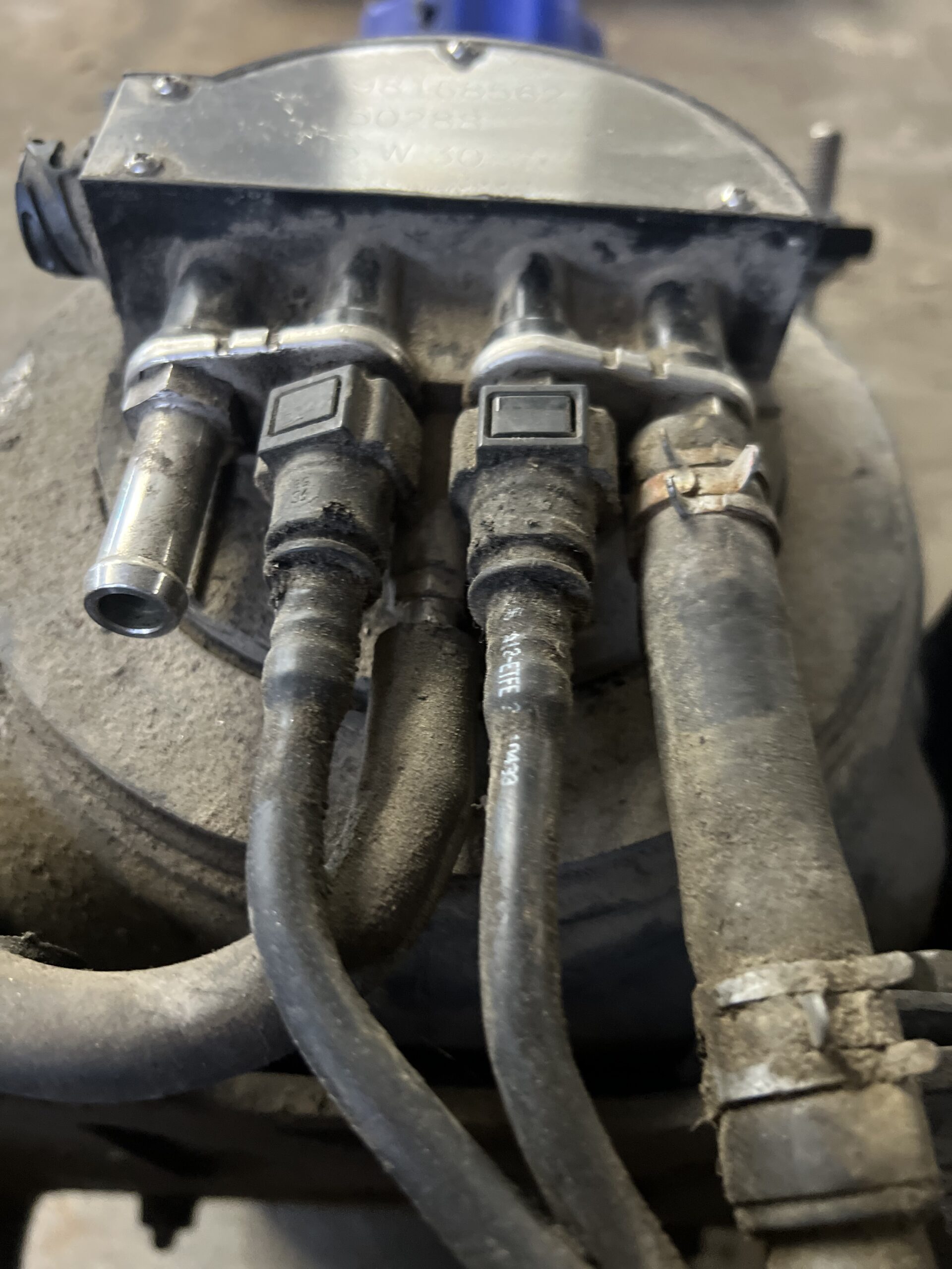 DEF Tank w/ Level Sensor Isuzu NPR Diesel 2011-2020 OEM 8981685623 - Image 5