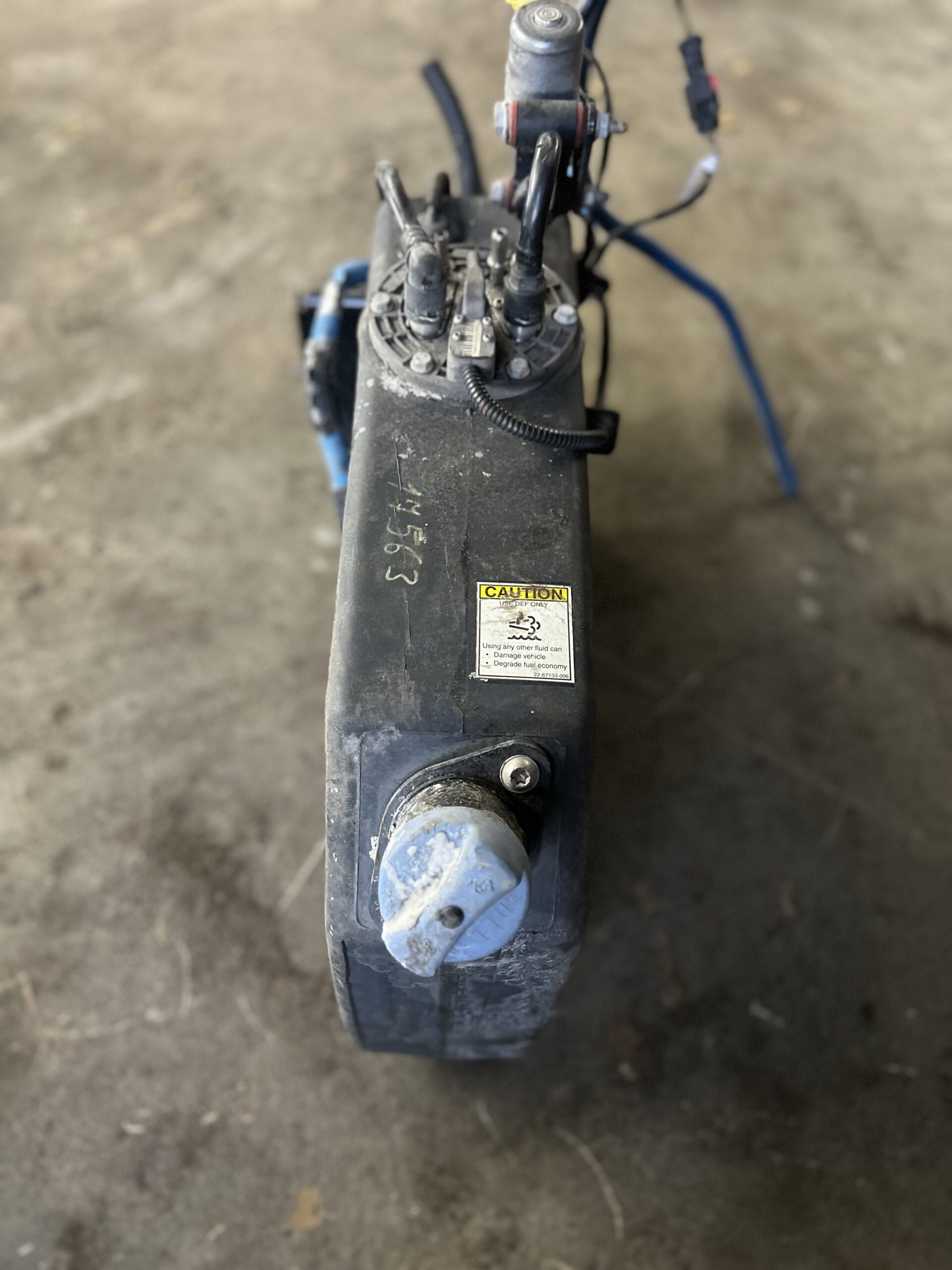 DEF Tank w/ Level Sensor FREIGHTLINER M2 106 OEM - Image 3