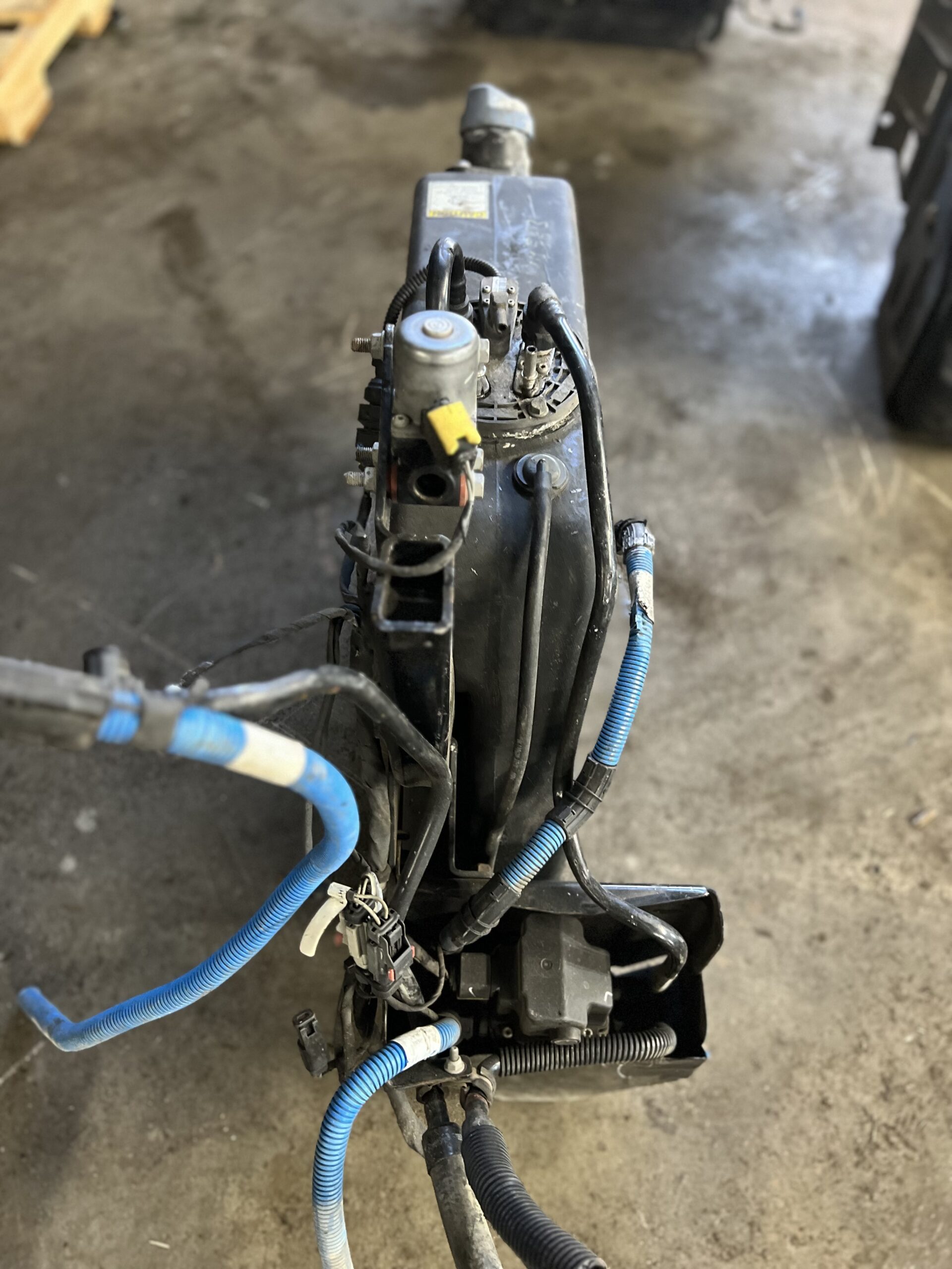 DEF Tank w/ Level Sensor FREIGHTLINER M2 106 OEM - Image 4