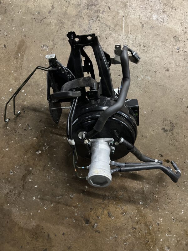 Brake Booster w/ Master Cylinder & Pedal Assy Isuzu NPR OEM 865-05005 8983837431
