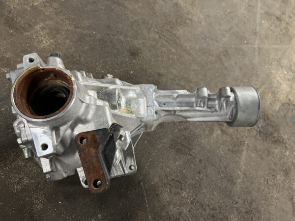 Transfer Case Lexus RX350 3.5L 2016-2022 OEM 210617Y1044147T - Image 3