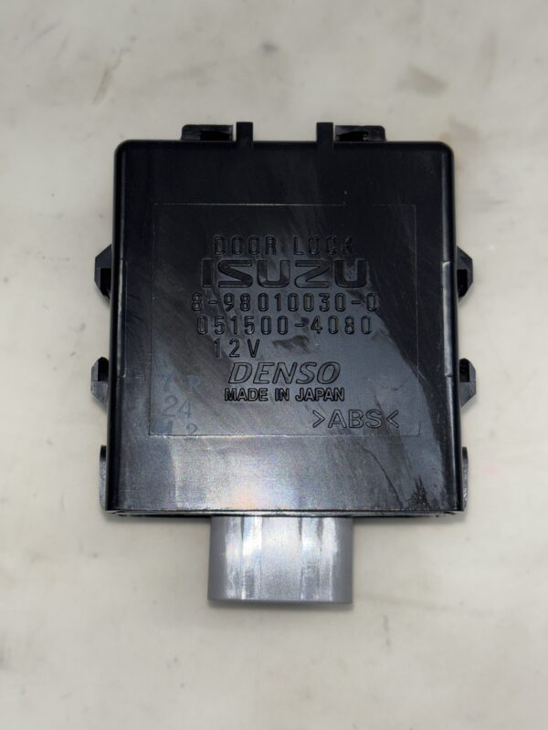 Door Lock Relay Module ISUZU NPR Gas V8 2012-2020 OEM 8980100300 051500-4080
