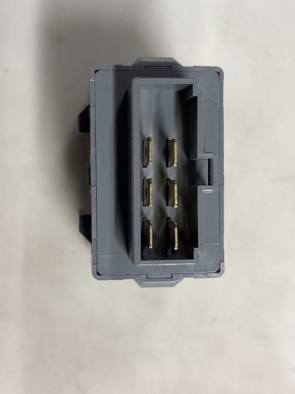 Wiper Control Module ISUZU NPR 2008-2020 OEM 8980323201 - Image 2