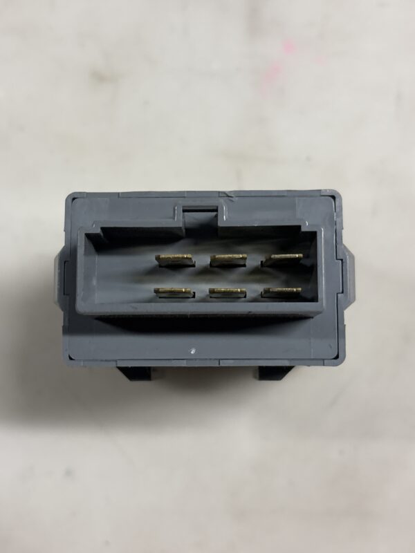 Wiper Control Module ISUZU NPR 2008-2020 OEM 8980323201 - Image 2