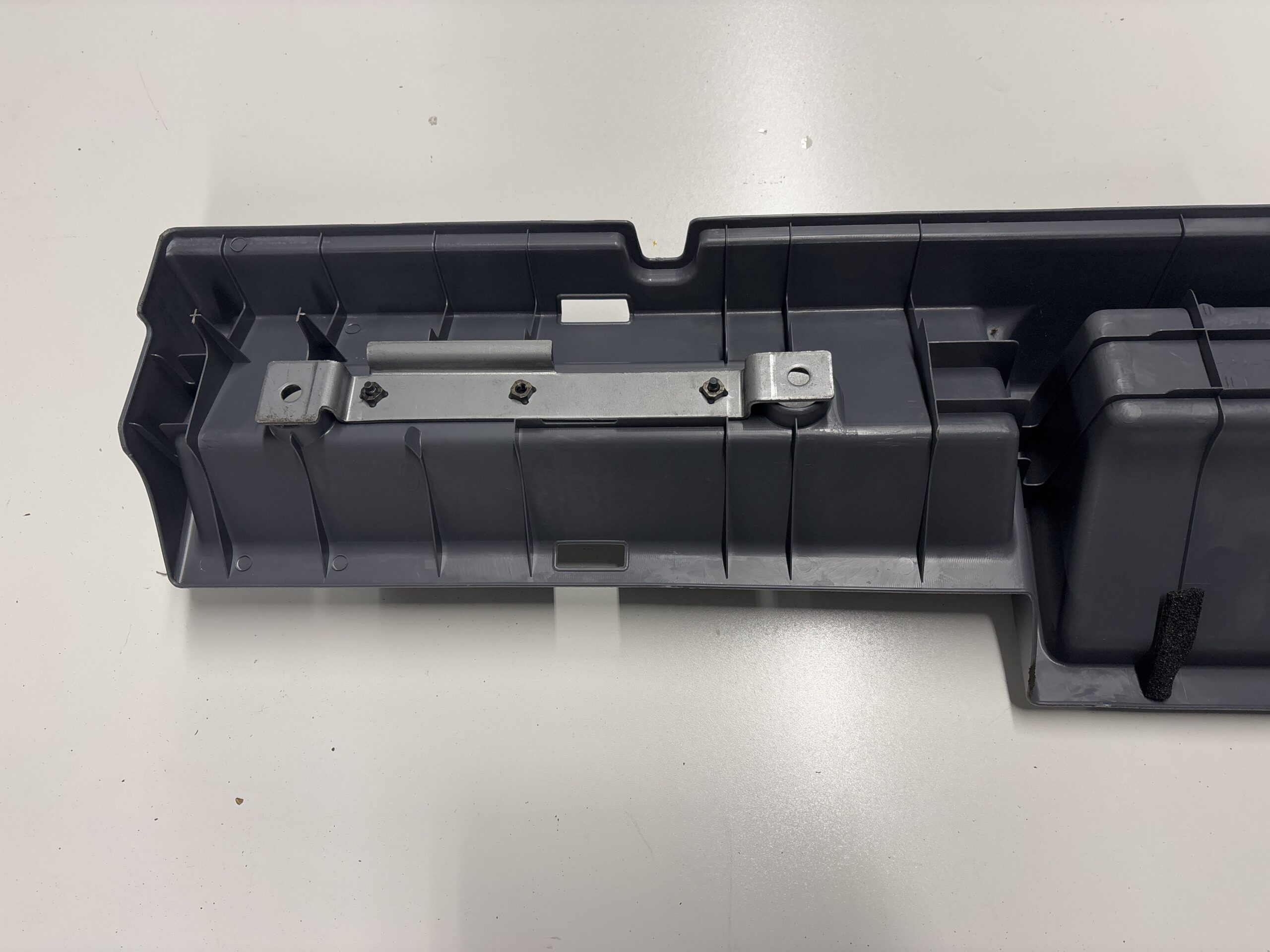 Rear Back Panel Tray ISUZU NPR 2012-2020 OEM - Image 5