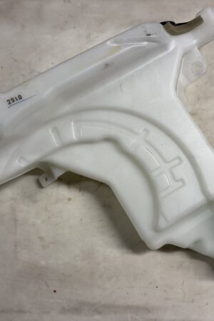 Washer Reservoir ISUZU NPR 2012-2020 OEM