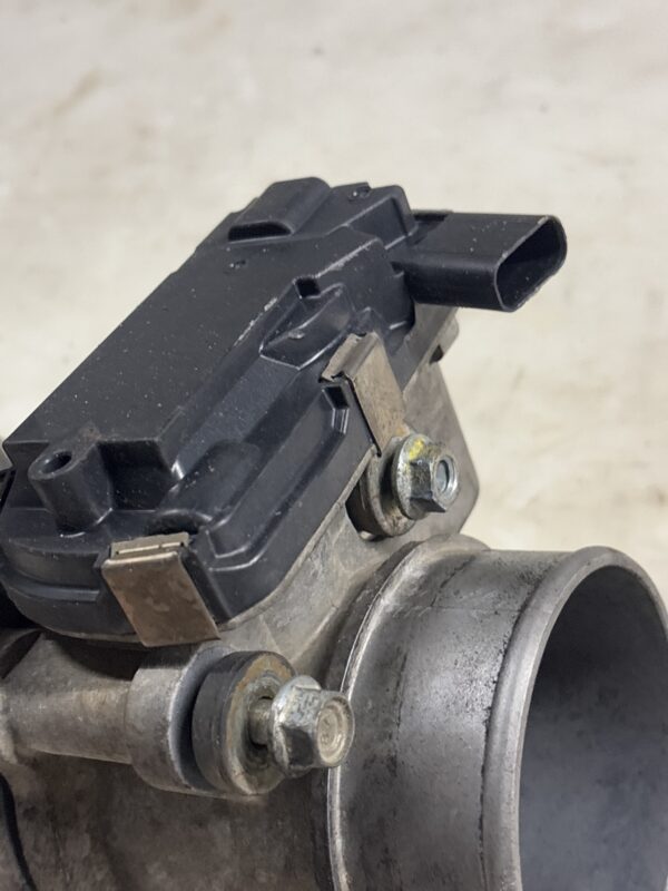 Throttle Body Valve RMA73-503C Isuzu NPR - Image 4