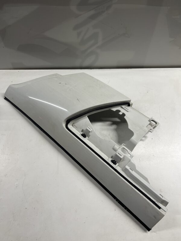 Front Right Cab Fender ISUZU NPR Gas 2012-2020 OEM. Scratches