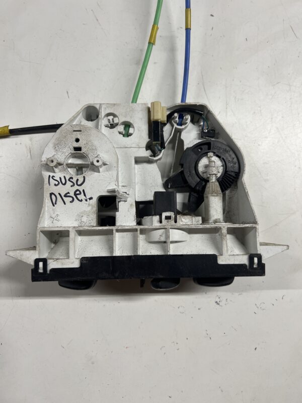 A/C Heater Control ISUZU NPR Diesel OEM - Image 2