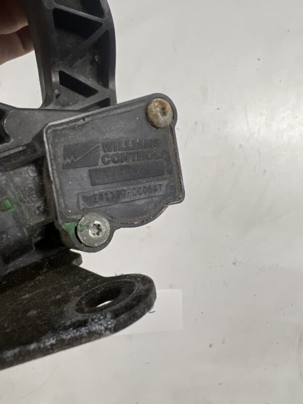 Gas Accelerator Pedal INTERNATIONAL OEM 141117-CC0647 - Image 3