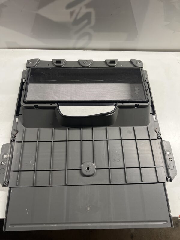 Rear Right Sleeper Bunk Sunshade Panel Volvo VNL 760 2019-2023 OEM 84739712. Net Ripped - Image 2