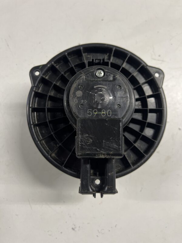 Blower Motor ISUZU NPR 2012-2018 OEM - Image 2