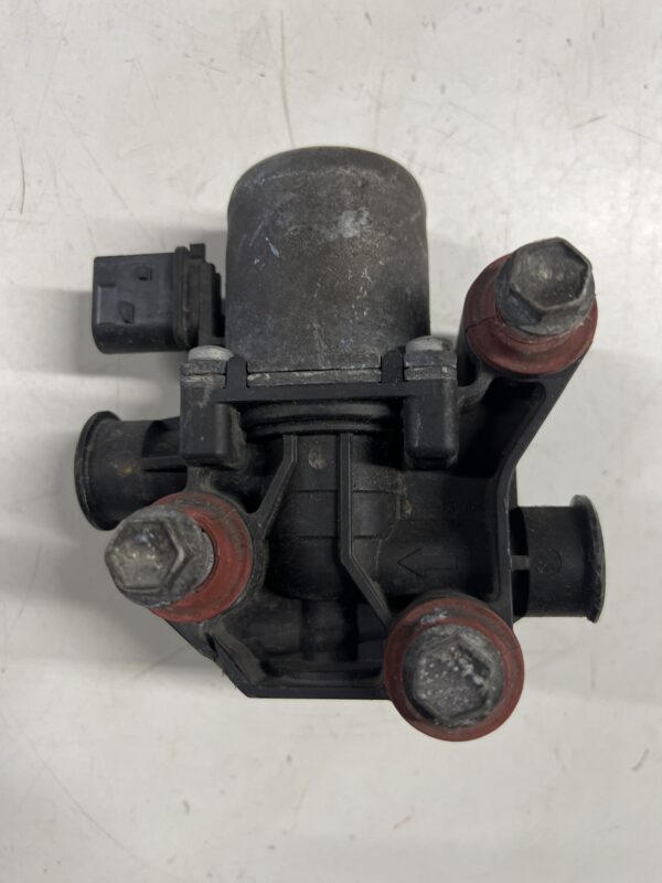 WABCO Water Supply Valve FREIGHTLINER 2020 OEM 4460913030 - Image 2