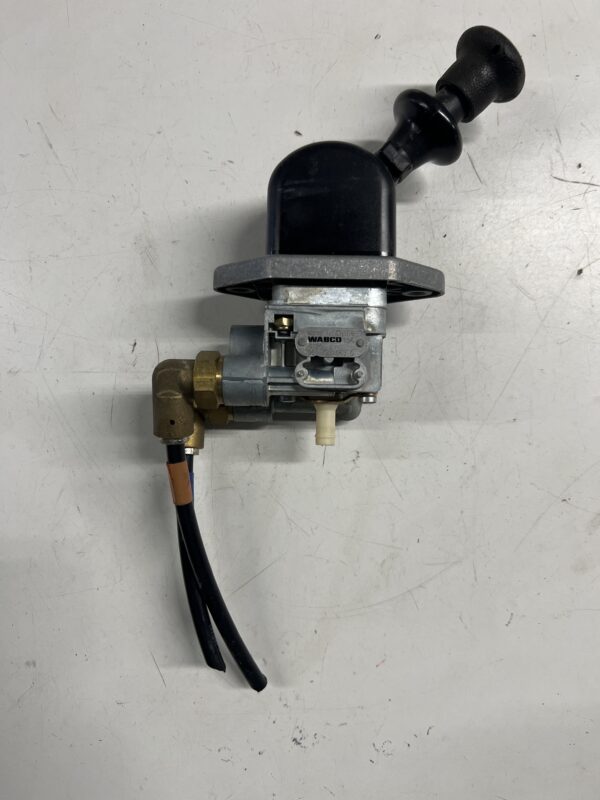 WABCO Hand Brake Control Valve OEM 9617230650 - Image 2