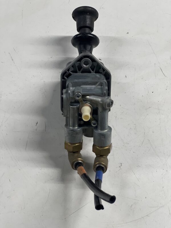 WABCO Hand Brake Control Valve OEM 9617230650 - Image 4