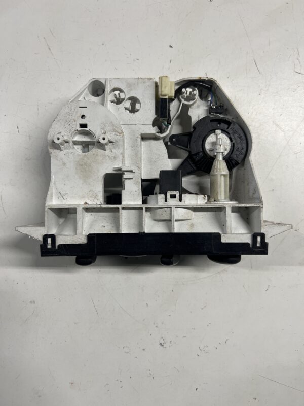 A/C Heater Control ISUZU NPR OEM - Image 3