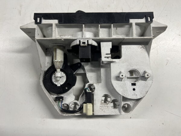 A/C Heater Control ISUZU NPR OEM - Image 2