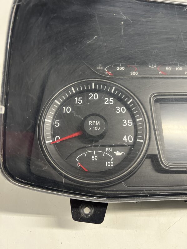 Speedometer Gauge Cluster INTERNATIONAL OEM 4094333C1. Scratches On Glass - Image 4