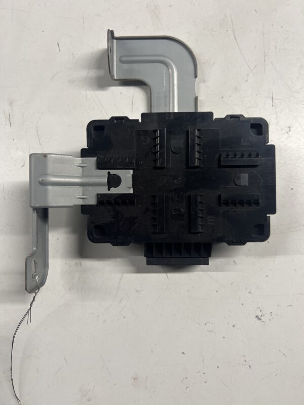 LDC Control Module Kia Stinger 2018-2021 OEM 95310-J5000 - Image 2