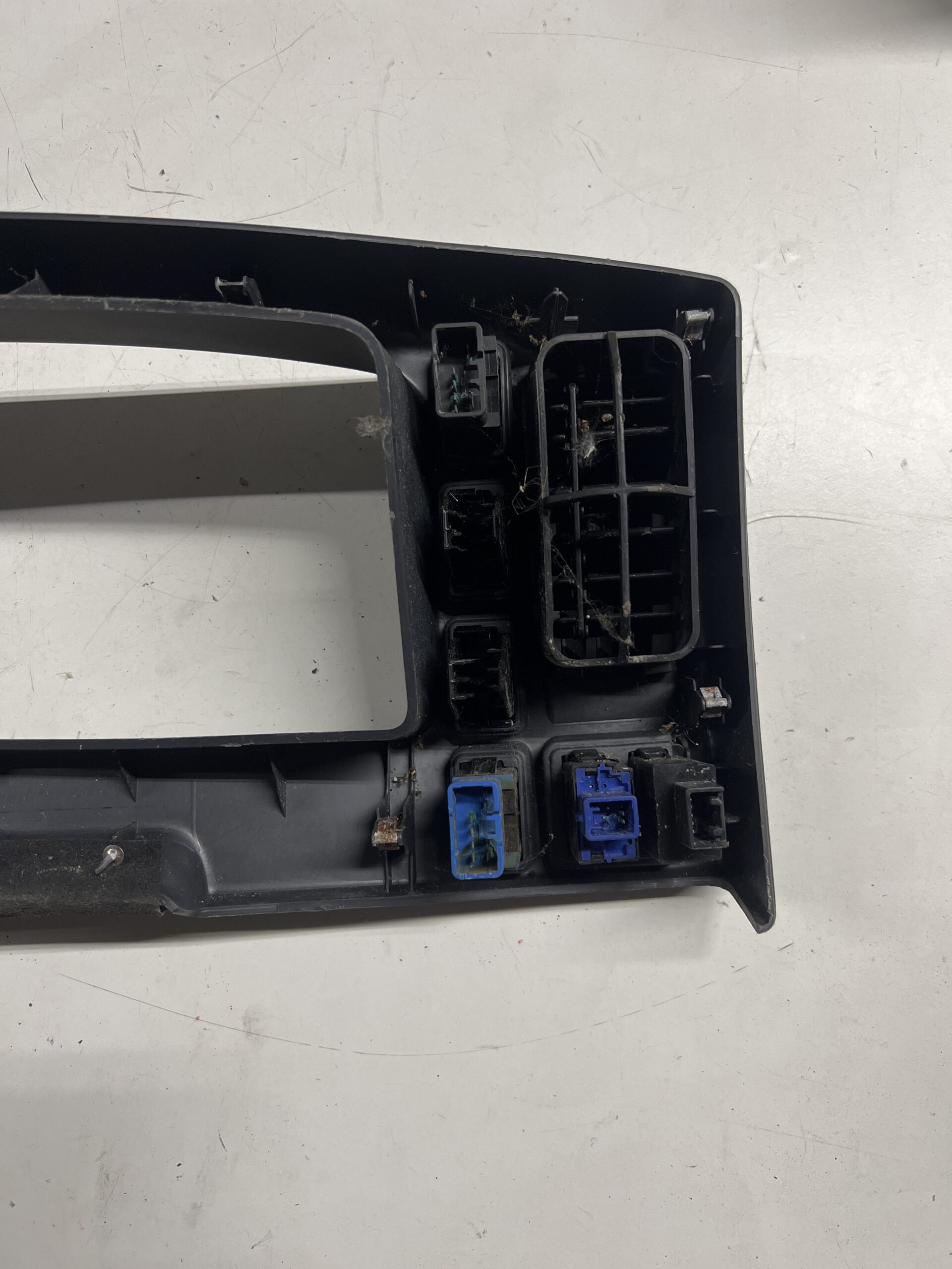 Dashboard Trim Panel Faceplate w/ Switches ISUZU NPR Gas 2012-2020 OEM. Scratches - Image 4