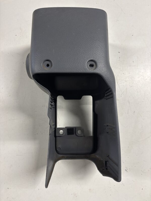 Steering Column Upper & Lower Cover Mitsubishi FUSO FE OEM - Image 2