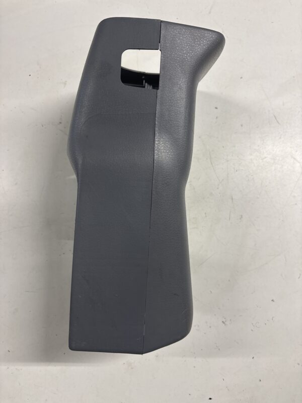 Steering Column Upper & Lower Cover Mitsubishi FUSO FE OEM - Image 4
