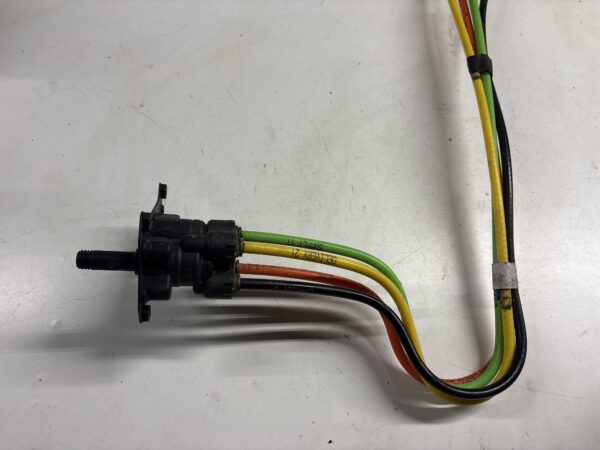 Bendix Park Air Brake Valve INTERNATIONAL 4300 OEM 5005855