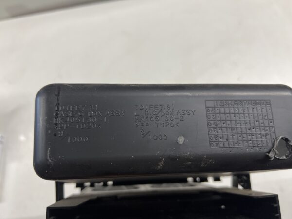 Glove Box Housing w/ Cup Holder Mitsubishi FUSO FE 2007 OEM MK4051130-1 MK405130-2 - Image 3