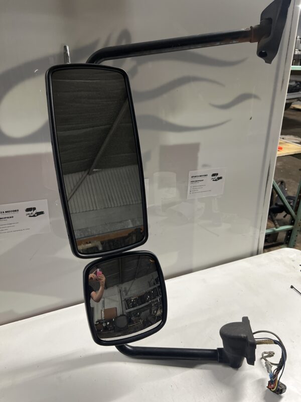 Front Left Door Mirror FREIGHTLINER M2 106 OEM