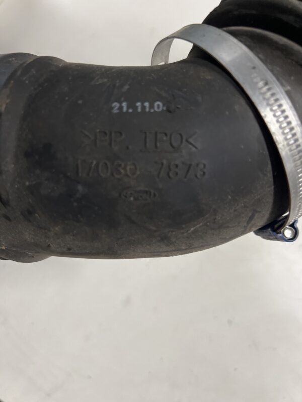 Air Intake Hose w/ Mass Air Flow Sensor HINO 195 OEM 170307873 22204-E0010 - Image 3