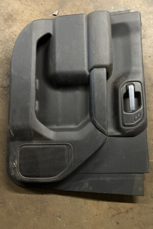 Front Left Door Trim Panel Chevrolet Silverado 2500 HD 2020-2022 OEM 84959886 16963283 84515234