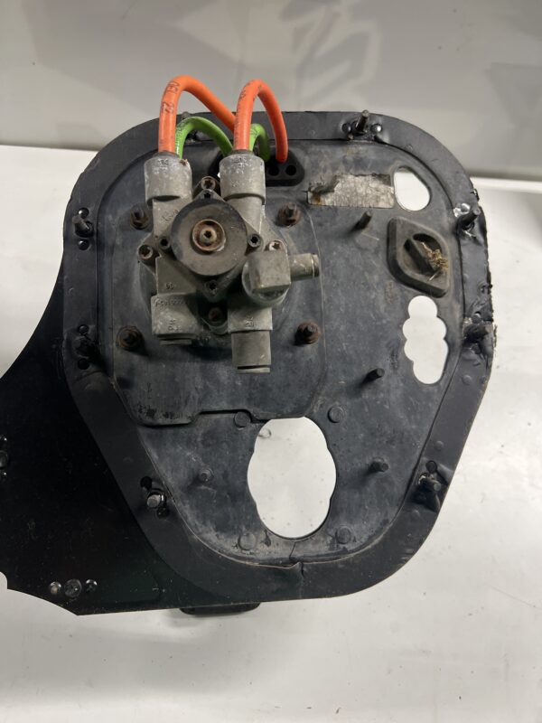 Brake Pedal w/ Valve & Bracket INTERNATIONAL 4300 OEM 103562563 - Image 2