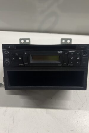 CD Radio Receiver PJ-3687 HINO OEM 8612037460