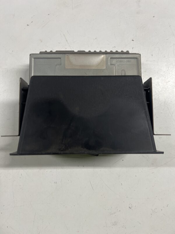 CD Radio Receiver ISUZU NPR 2012-2020 OEM 121862-380 - Image 2