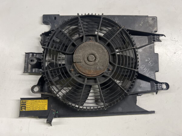 Radiator Cooling Fan Motor w/ Shroud HINO 195 OEM. Shroud Cracked - Image 2