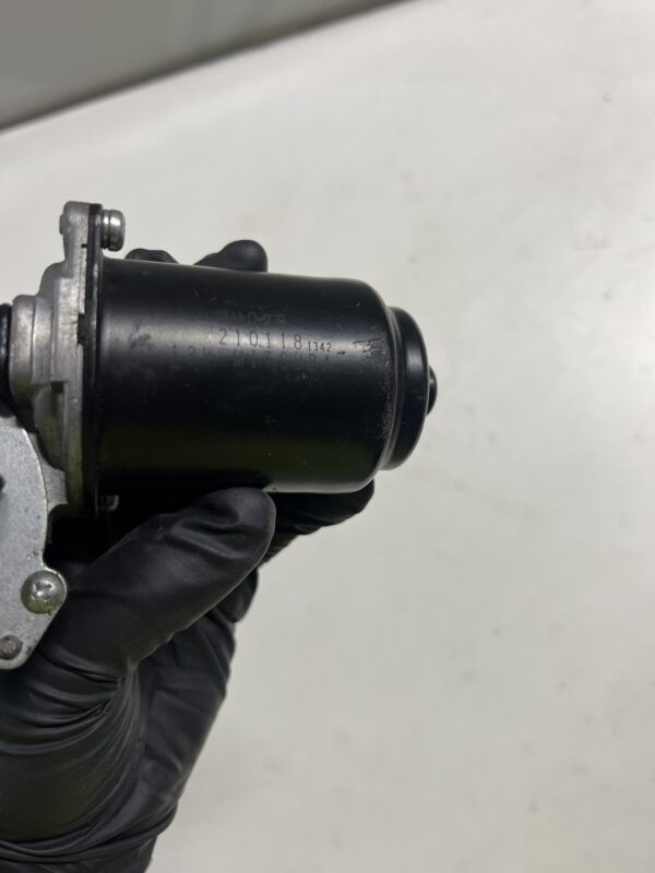 Front Wiper Motor ISUZU NPR Gas 2012-2020 OEM 2101181342 - Image 3
