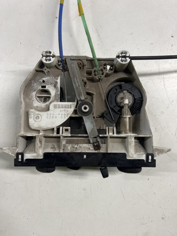 A/C Heater Control ISUZU NPR OEM - Image 2