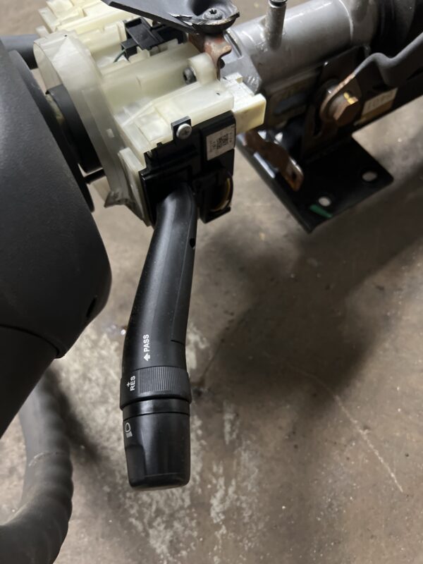 Steering Column w/ Wheel & Combination Switch ISUZU NPR OEM 3811502880. Burns On Plastic - Image 3