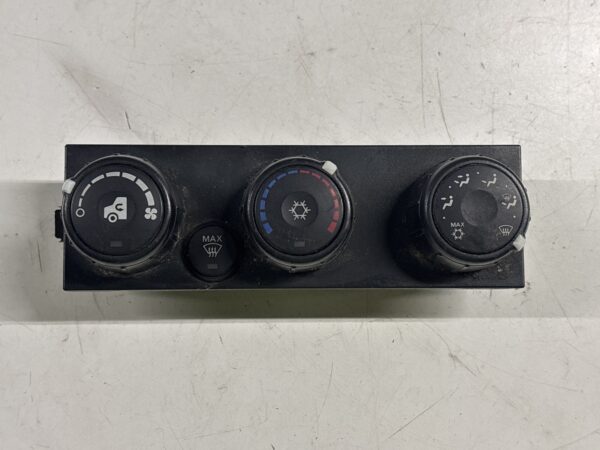 A/C Heater Control INTERNATIONAL LT 2017-2024 OEM 4065331C3