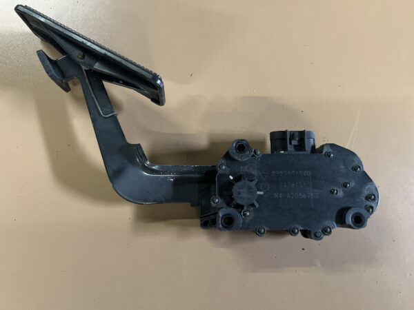 Gas Accelerator Pedal ISUZU NPR Gas 2012-2020 OEM 8980601540