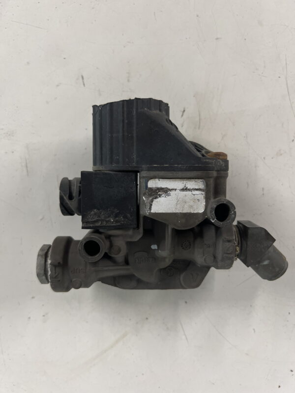 Bendix ABS Modulator Valve M-40HF OEM K056040