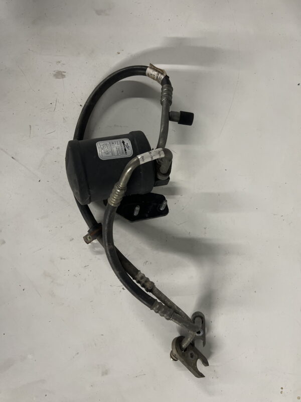 A/C Receiver Dryer w/ Hoses FREIGHTLINER M2 106 OEM A22-69799-000 A22-69895-000