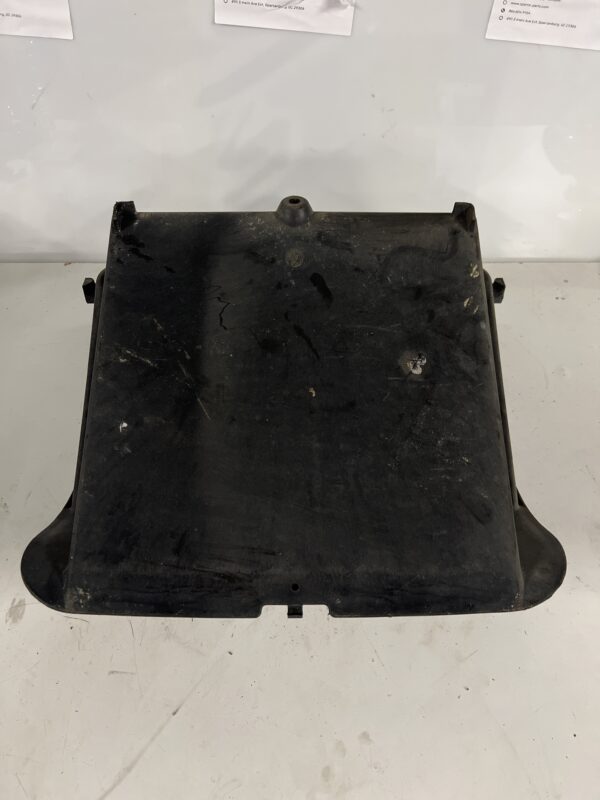 Battery Box FREIGHTLINER M2 106 OEM 06-34176-000 - Image 3