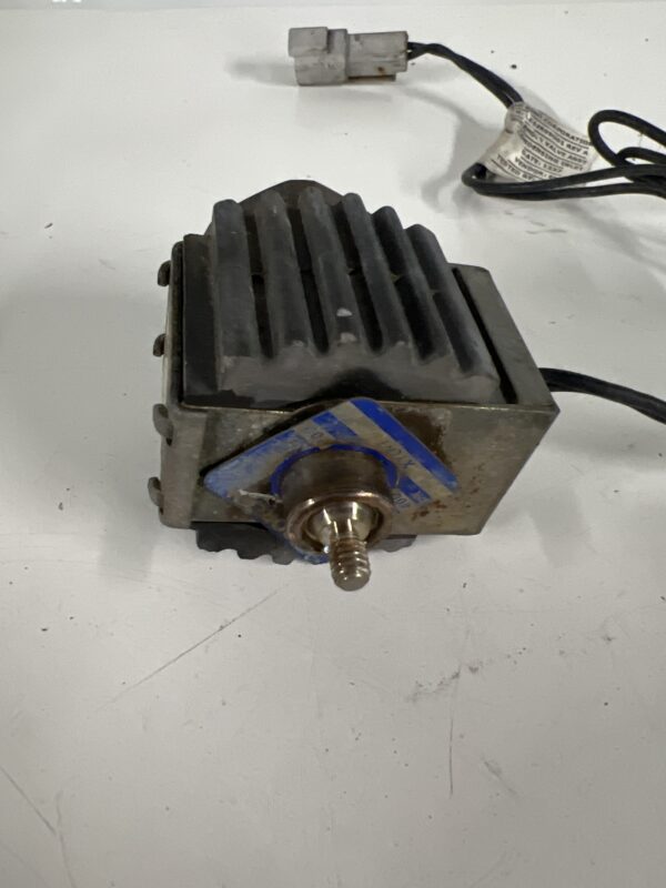 Condensiong Inlet Solenoid Valve Thermo King  T-Series OEM 1E42805G01 - Image 2